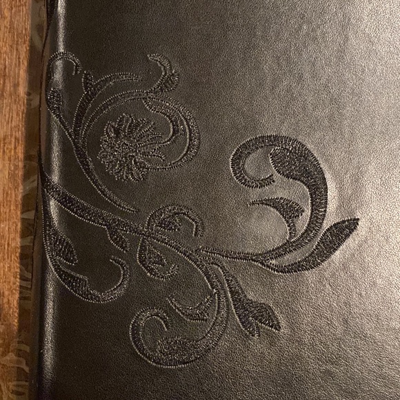 Croft & Barrow Black Embroidered Photo Album-500 Photos-4x6 - Picture 7 of 12